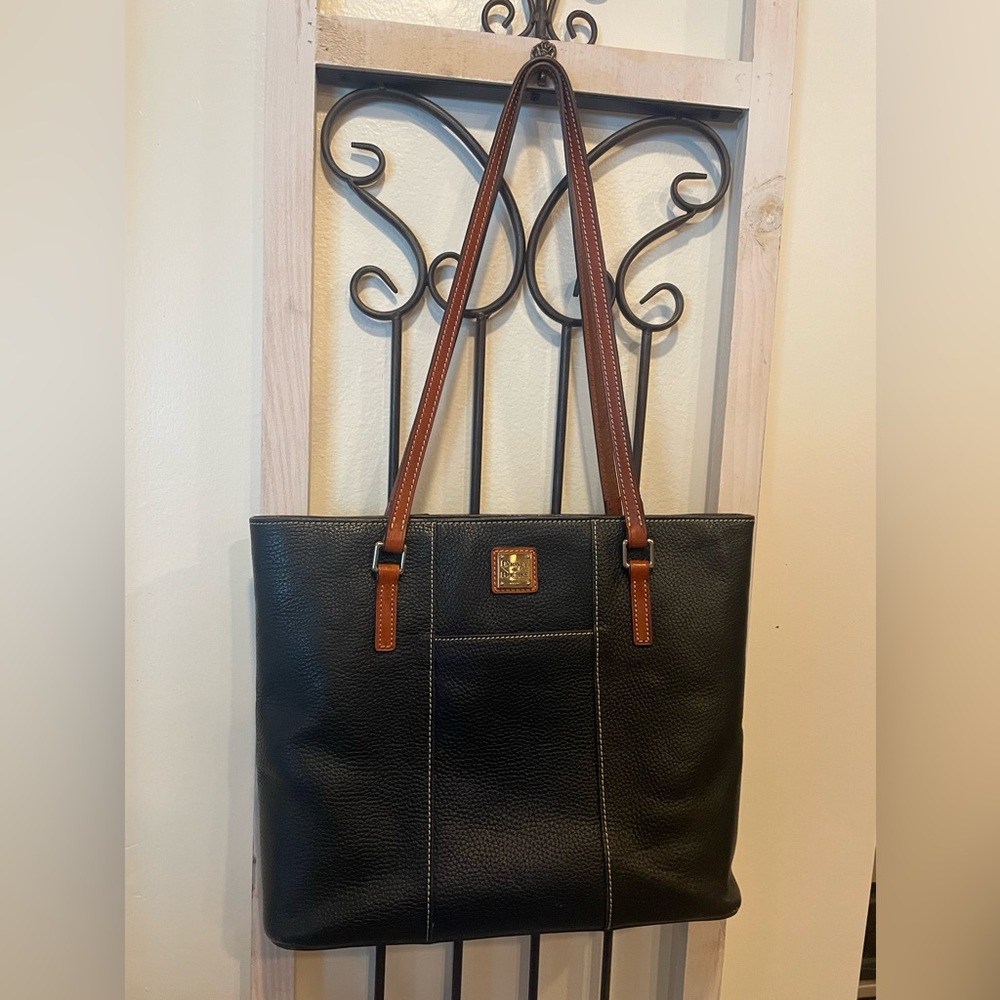 Dooney & Bourke Tote purse